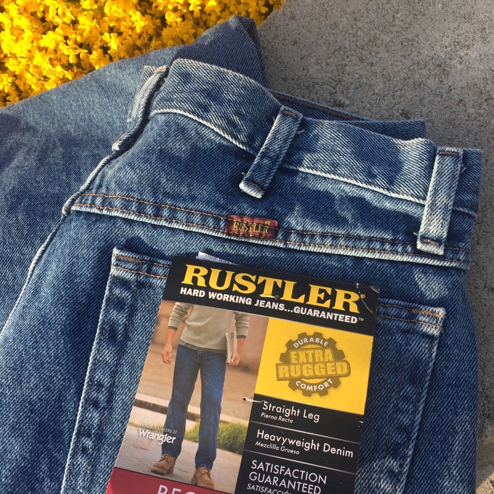 🌸NWT Rustler Jeans🌸 - Picture 2 of 3
